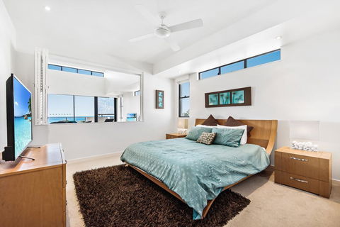 Beaches On Maroochy 1 Beach Parade - Grafton Accommodation 3