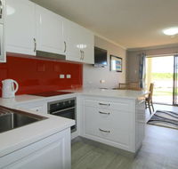 Beachfront 2 25 Willow Street - Grafton Accommodation