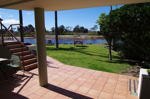 Beachfront 5, 25 Willow Street - Grafton Accommodation 2