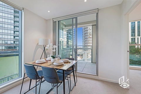 REST COLLECTION Apartments On Collins Docklands - Grafton Accommodation 3