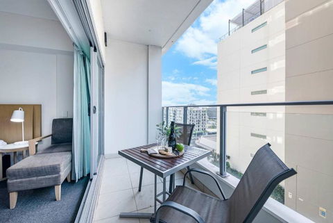 Resort-Style Sister Studios - Double Delight In The CBD - Grafton Accommodation 2