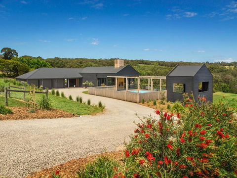 Red Hill Ridgeview Luxury Retreat - Grafton Accommodation 1