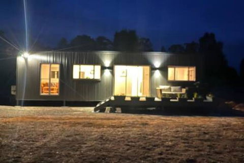 Redman View Luxury Lakeside Cabin - Grafton Accommodation 0