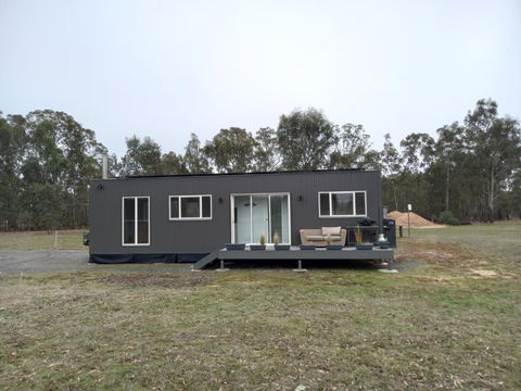 Redman View Luxury Lakeside Cabin - Grafton Accommodation 1
