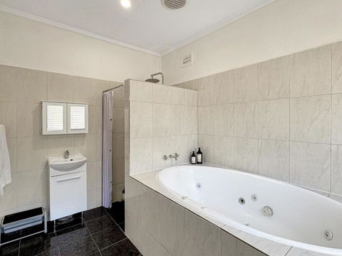 Relax At Gossan - Grafton Accommodation 2