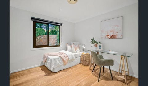 Relax On The Spacious Balcony And Soak In The Picturesque Views - Grafton Accommodation 3