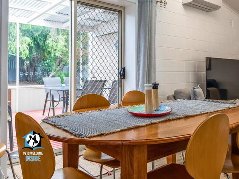 Renovated 3BR One Street To Beach - Grafton Accommodation 2