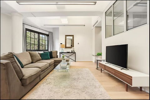 Renovated Warehouse Conversion In Heart Of Sydney - Grafton Accommodation 1