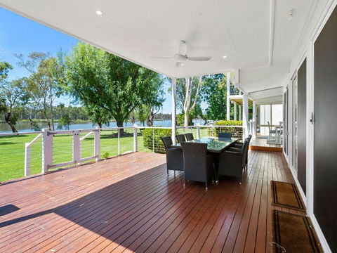 River Views - Grafton Accommodation 0