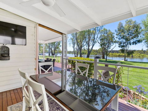 River Views - Grafton Accommodation 1