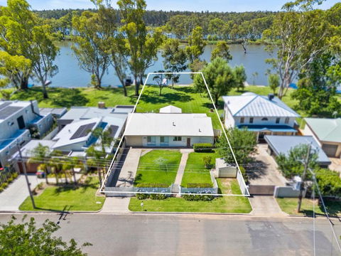 River Views - Grafton Accommodation 2