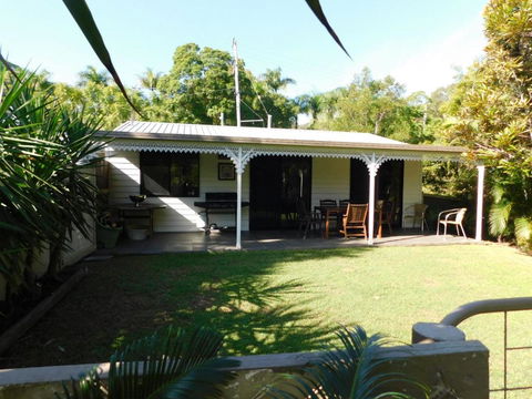 Riverbend Cottage Cabin - Little Heaven - Grafton Accommodation 2