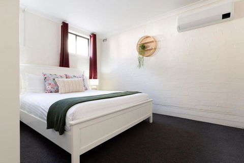Riverside Gem With Parking And WiFi - Grafton Accommodation 2