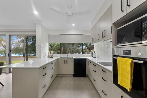 Riverside Serenity - Grafton Accommodation 1