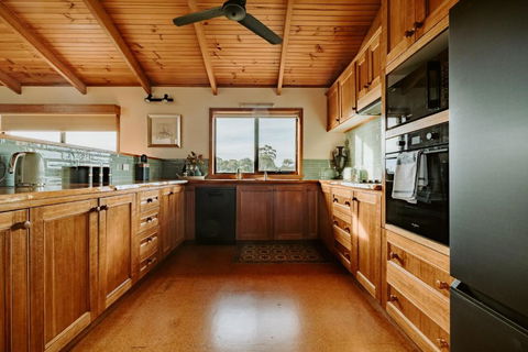 Riverview Retreat - Grafton Accommodation 3