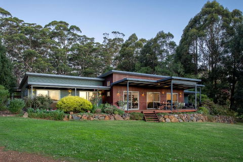 Roo Corner I Private Properties - Grafton Accommodation 1