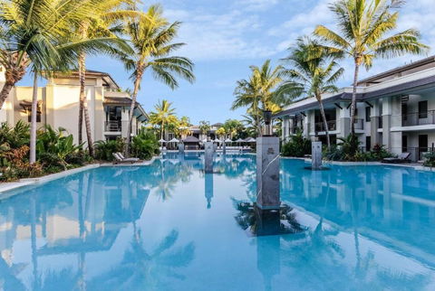 Rooftop Tranquility At Stunning Temple Resort - Grafton Accommodation 3