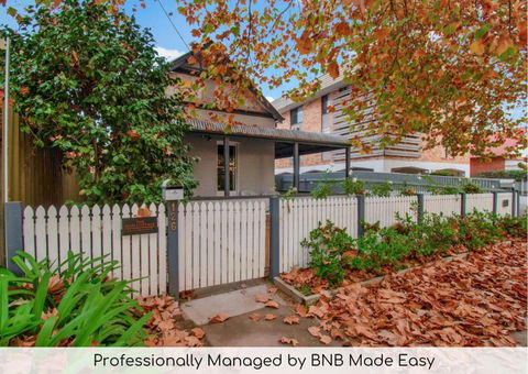 Rose Cottage - Stroll To CBD, Leafy Setting - Grafton Accommodation 0