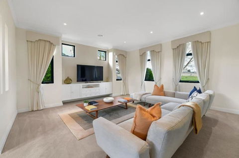 Roselawn Retreat - Pool, Incredible Views, Sleeps 8 - Grafton Accommodation 1