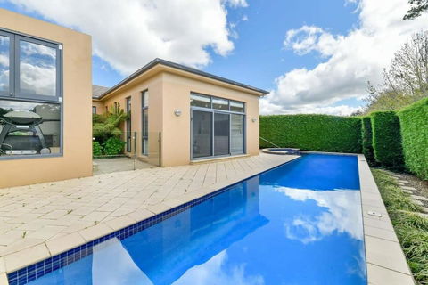 Roselawn Retreat - Pool, Incredible Views, Sleeps 8 - Grafton Accommodation 3
