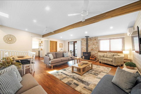 Rosemill Cottage - Mobility Friendly Accommodation Never Looked Better! - Grafton Accommodation 1