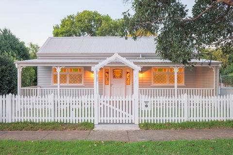Rosemill Cottage - Mobility Friendly Accommodation Never Looked Better! - Grafton Accommodation 3