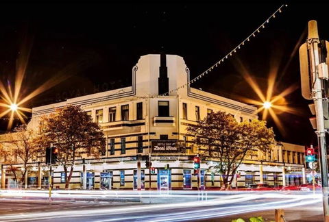 Royal Hotel Orange - Grafton Accommodation 0