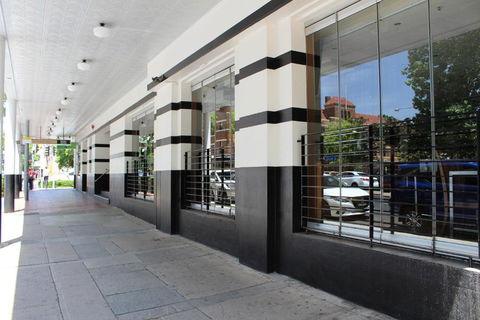 Royal Hotel Orange - Grafton Accommodation 1