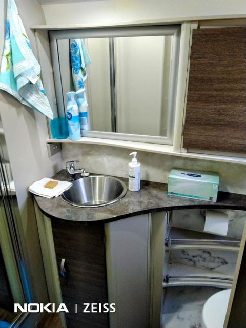 RV Caravan In Rural Setting On Edge Of Town Close To AgQuip - Grafton Accommodation 2
