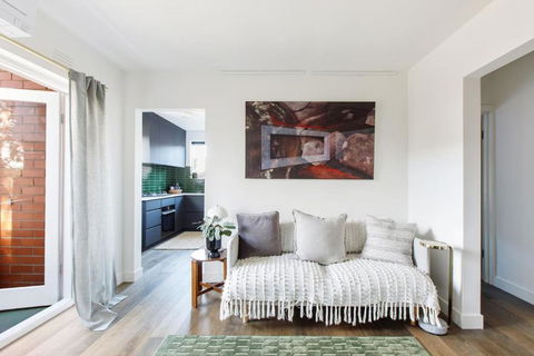 Sage Haven - Laidback St Kilda Beach Living - Grafton Accommodation 0