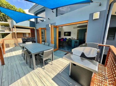 Sails To Sea - 4 Bedroom Pet Friendly Private Pool - Grafton Accommodation 1