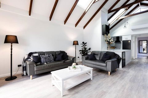 Salt & Pepper; Beautiful Town House In Margs! - Grafton Accommodation 1