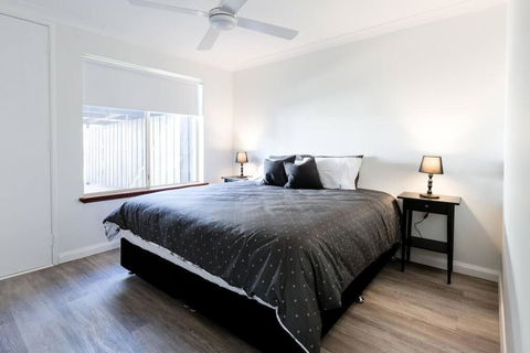 Salt & Pepper; Beautiful Town House In Margs! - Grafton Accommodation 3