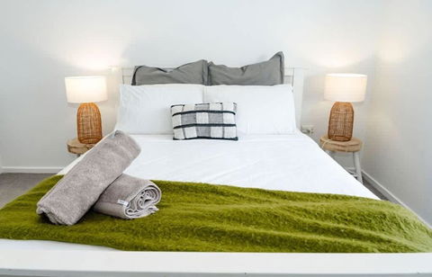 Salt Bush Cottage Peterborough - Grafton Accommodation 2