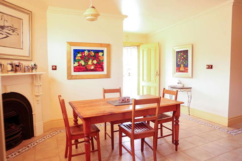 SaltBush Cottage - Grafton Accommodation 3