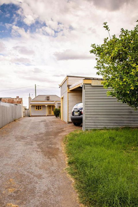 SaltBush Cottage - Grafton Accommodation 0