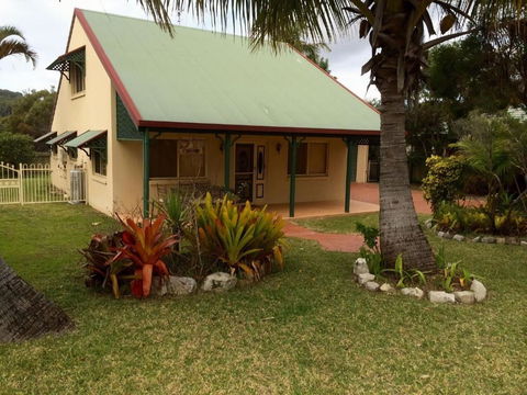 Sand Piper Cottage Rainbow Beach - Grafton Accommodation 0