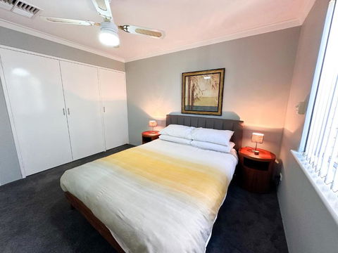 Rockingham Palace - Grafton Accommodation 0