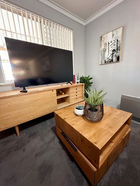 Rockingham Palace - Grafton Accommodation 2