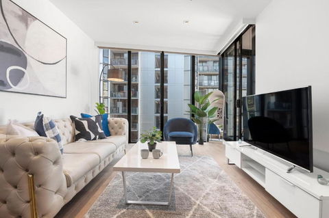 Rooftop Pool Stunning Apt At Marvel Stadium With Free Parking - Grafton Accommodation 1