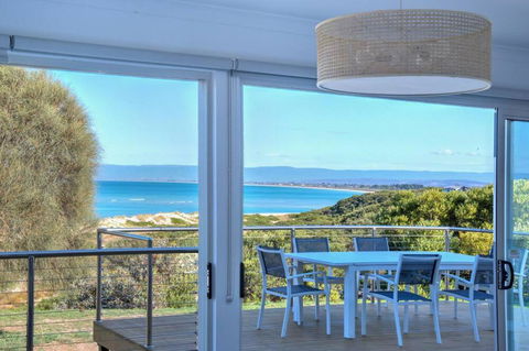 Sandbar Beach House - Grafton Accommodation 0