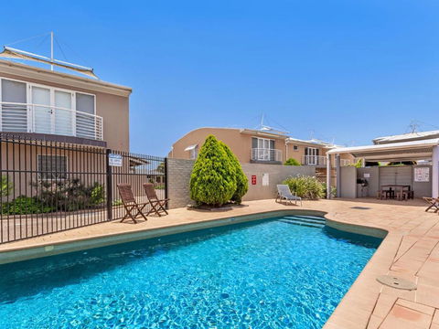 Sandcastles 7 8 Ala Moana Way - Grafton Accommodation 0