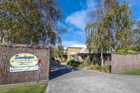 Sandpiper 5 - Close To Town And Beach - Grafton Accommodation 1