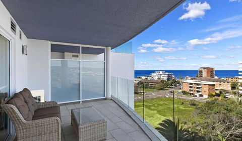 Sandy Cove Apartment The Entrance 48b - Grafton Accommodation 0
