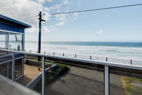 Sandy Cove - Grafton Accommodation 2