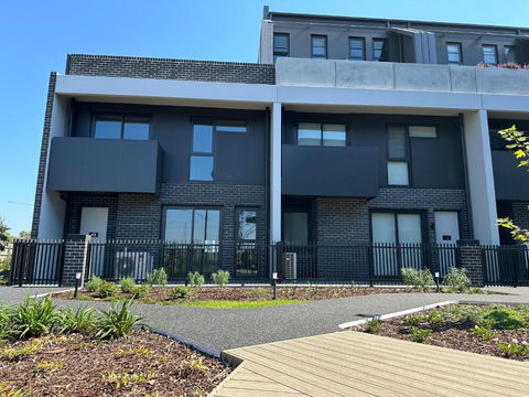 Shine Keysborough High-end Family Home, Netflix, Top Location - Grafton Accommodation 2