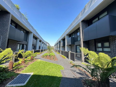 Shine Keysborough High-end Family Home, Netflix, Top Location - Grafton Accommodation 1