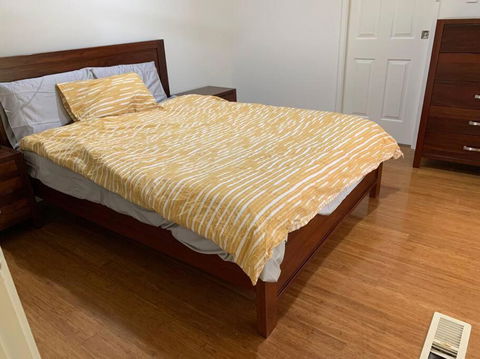 Serene 4-bedroom House In Melbourne East - Grafton Accommodation 1
