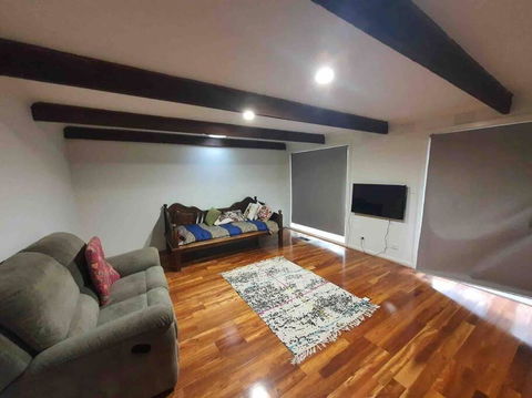 Serene 4-bedroom House In Melbourne East - Grafton Accommodation 2