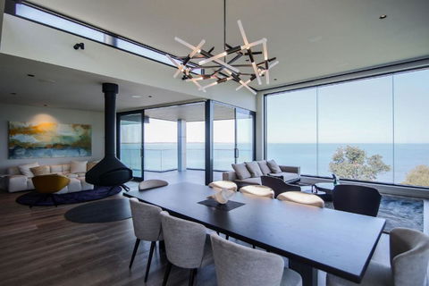 Somers Sanctuary - Luxury Interiors, Pool, Sauna, Water Views, Theatre Room - Grafton Accommodation 0